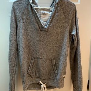 American eagle sweatshirt with v neck and pocket